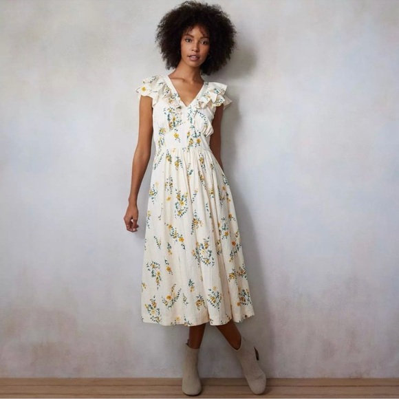 LC Lauren Conrad Dresses & Skirts - LC Lauren Conrad Cream Floral Midi Dress